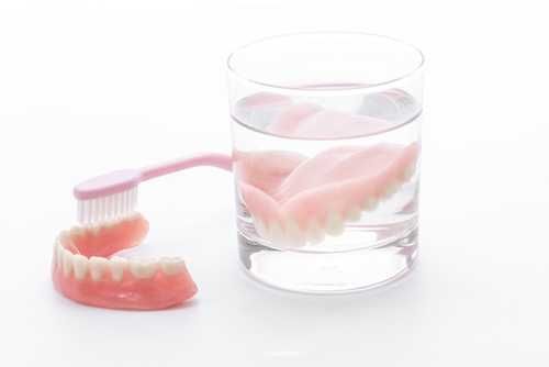 Diş Protezi Temizliği Nasıl Yapılır? 2026 Detaylı Rehberi | Luna Dental Klinik Ankara